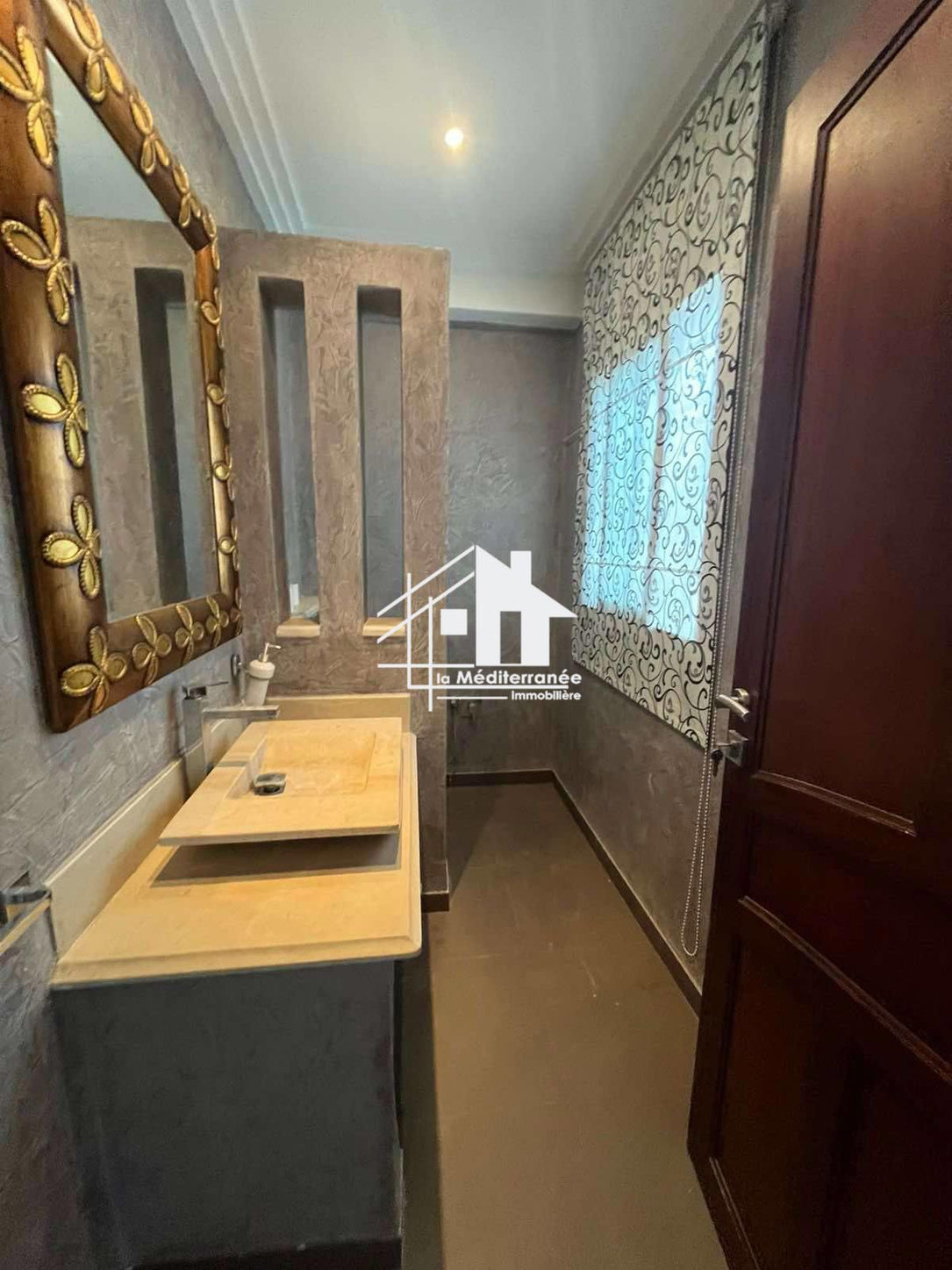 A louer une villa S+4 à Gammarth supérieur