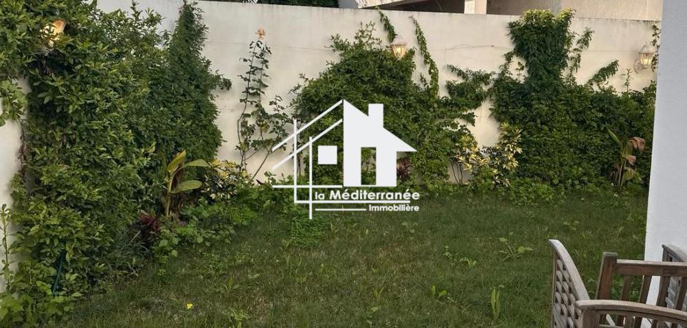 A louer Duplex S+3 jumelé avec jardin à Chotrana 3