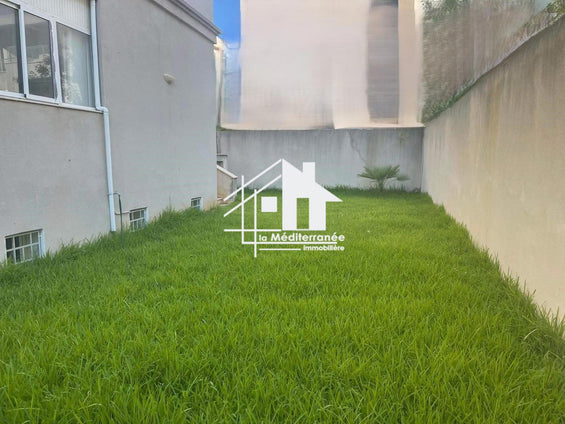 Appartement S+3 avec jardin au RDC aux jardins de carthage