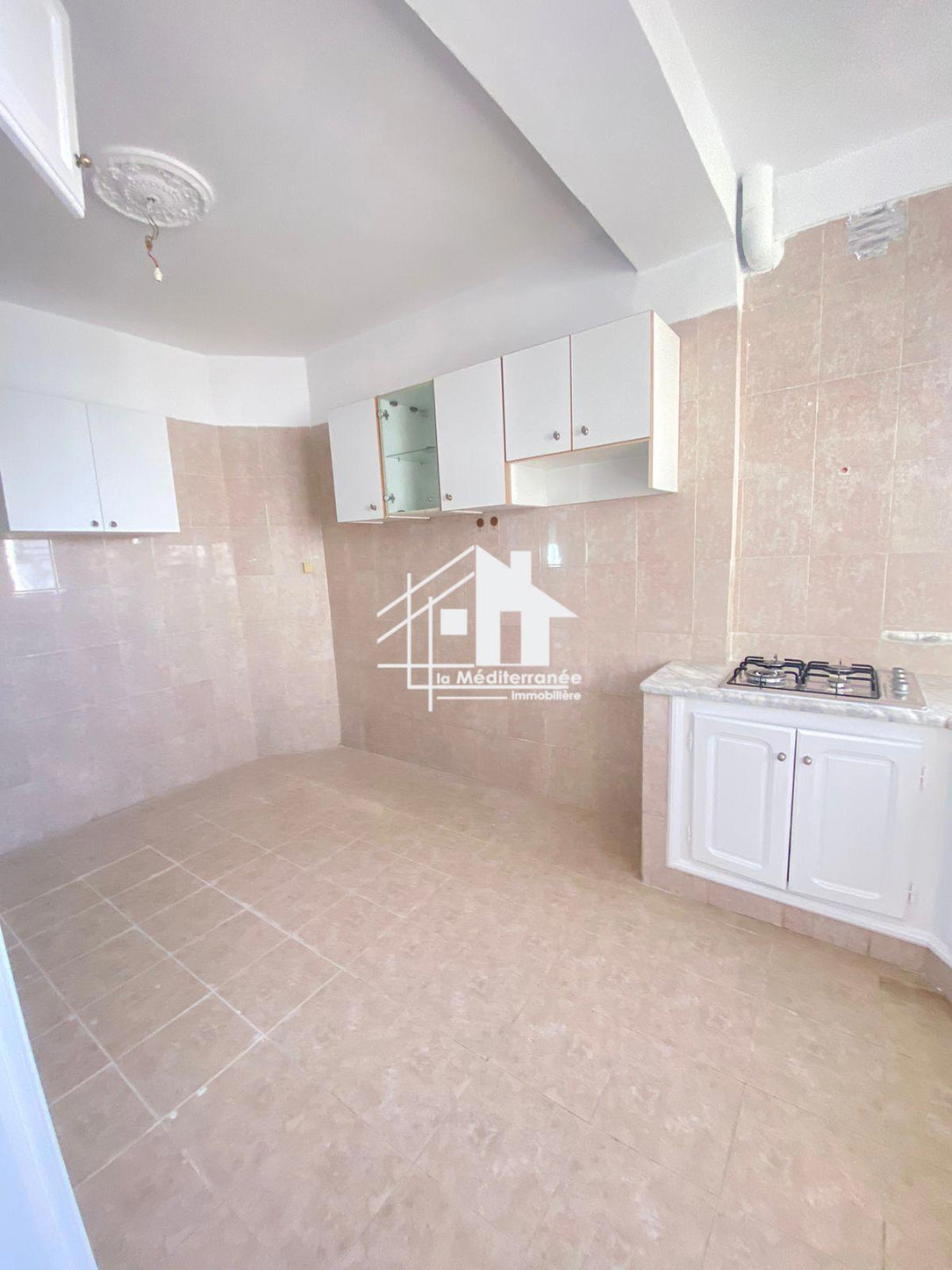 À louer appartement s+3 a cité ennaser 2