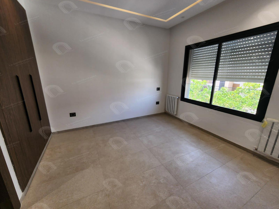 Villas d'exception avec piscine de trois niveaux en compound privé