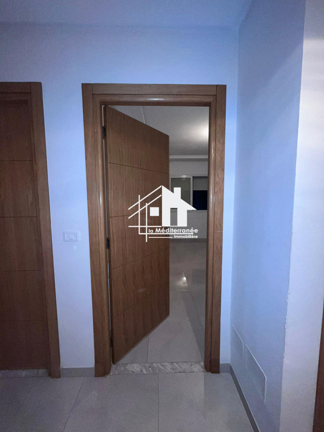A vendre  un appartement s+2 a cite  wahat