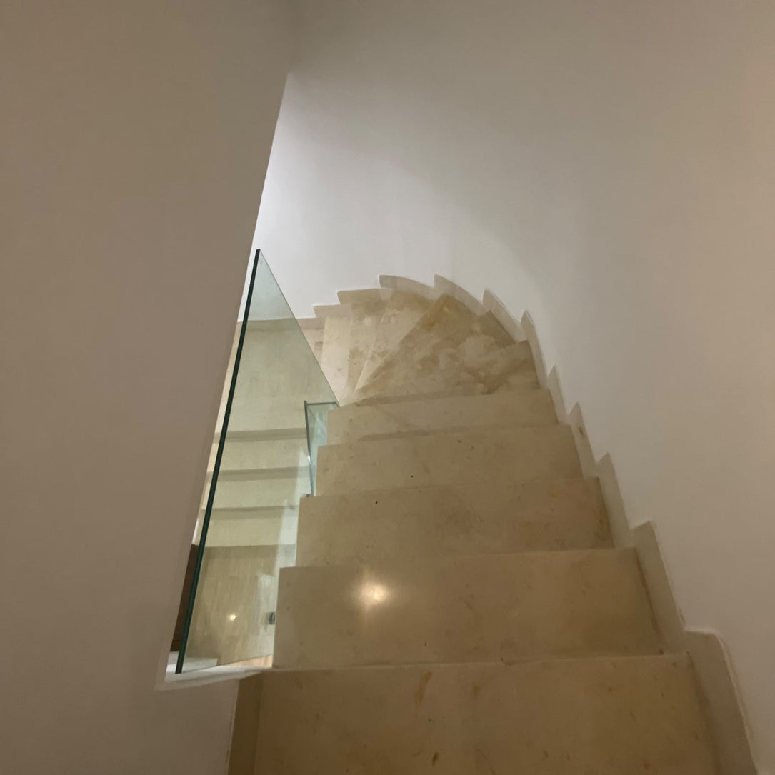 Duplex avec piscine s+3 chotrana 1 3000 DT