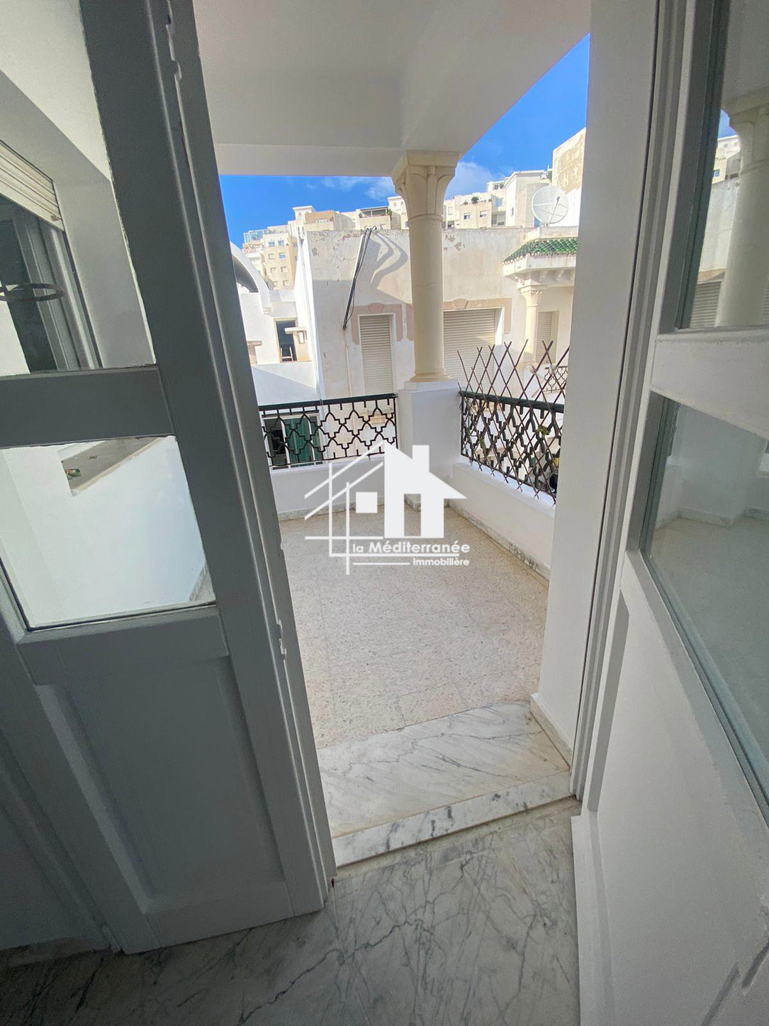 A louer appartement S+3 à Ennassr