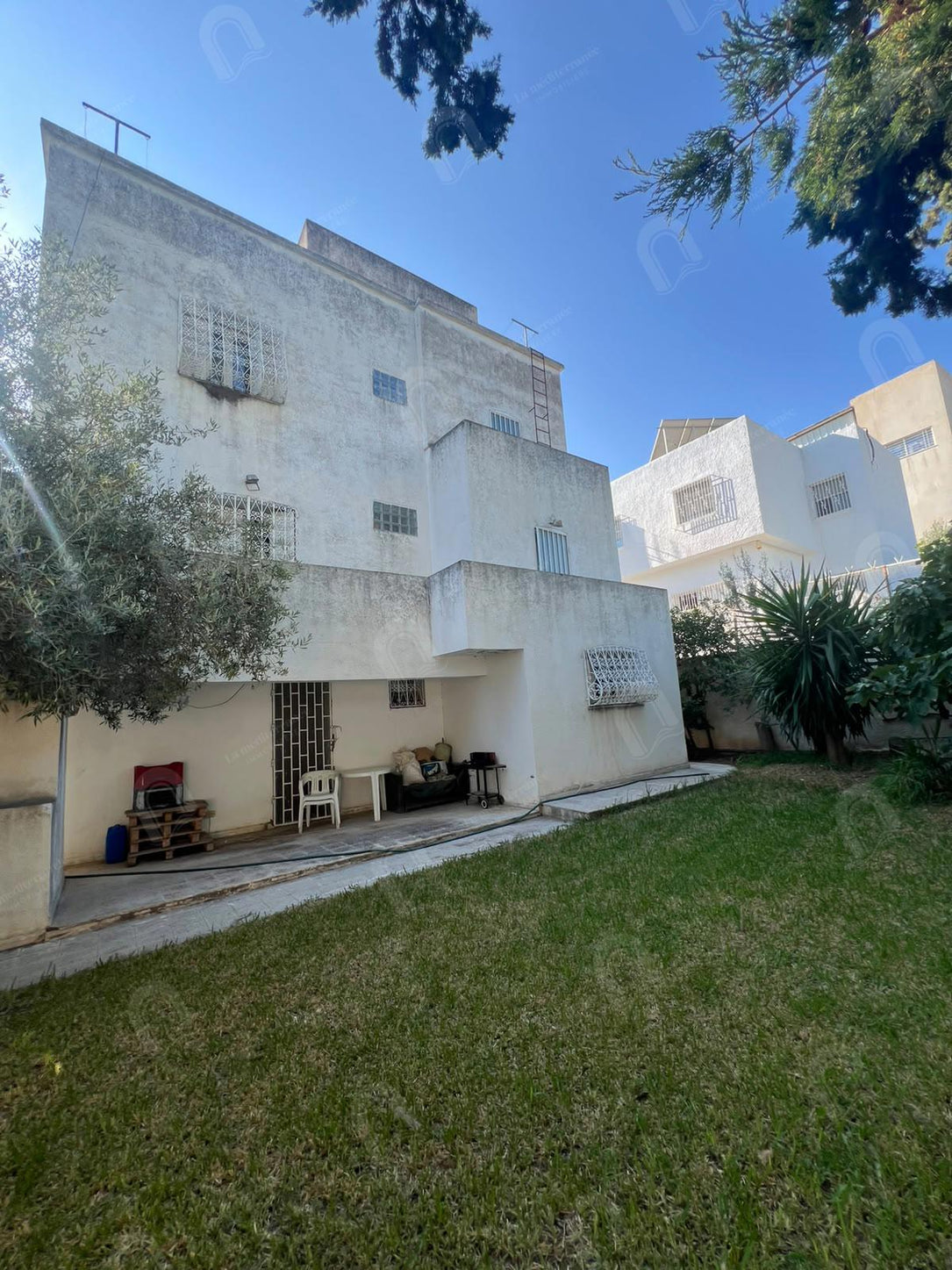 A vendre villa à menzah 8