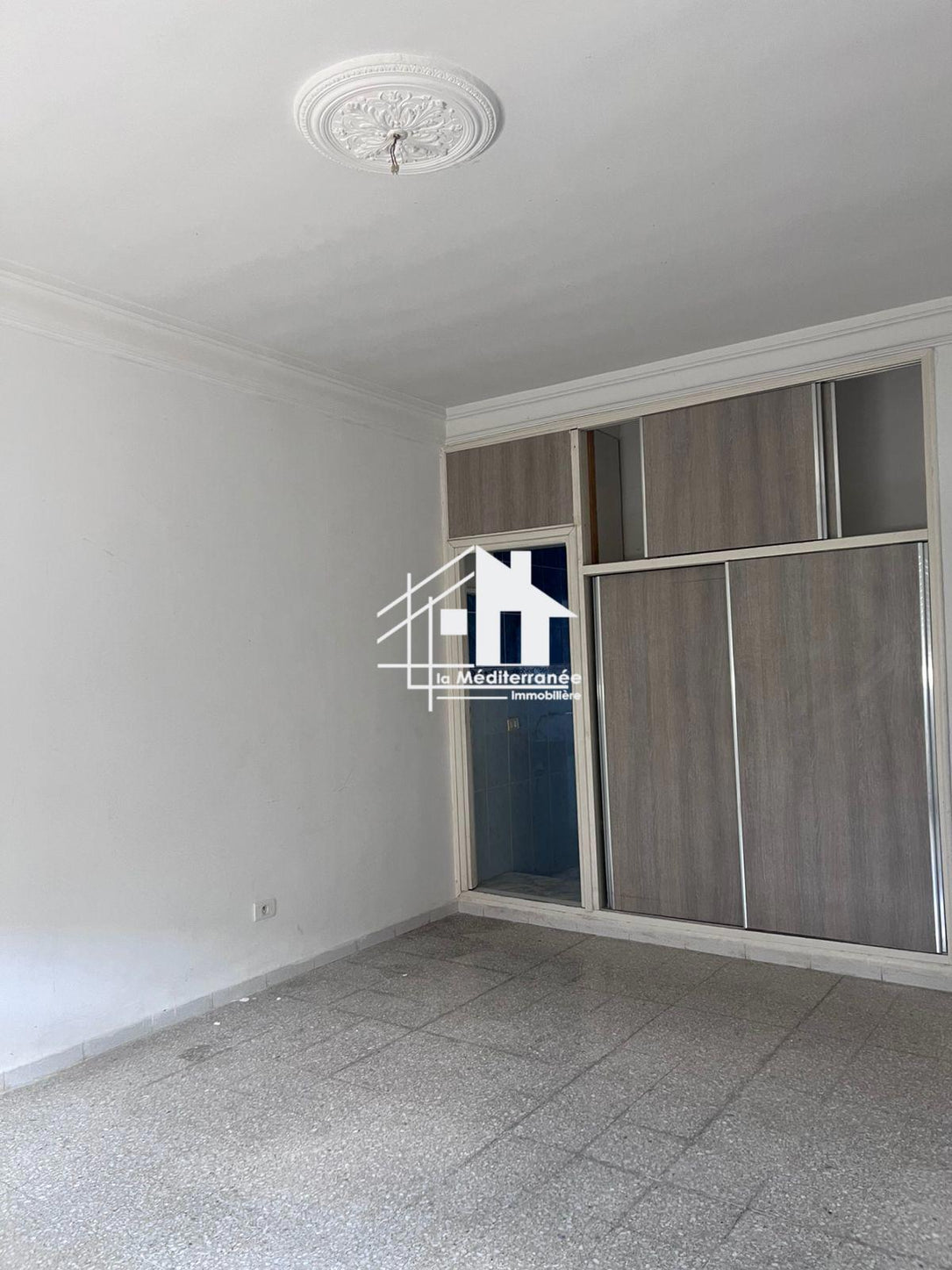 A vendre une villa S+6 au bardo 2