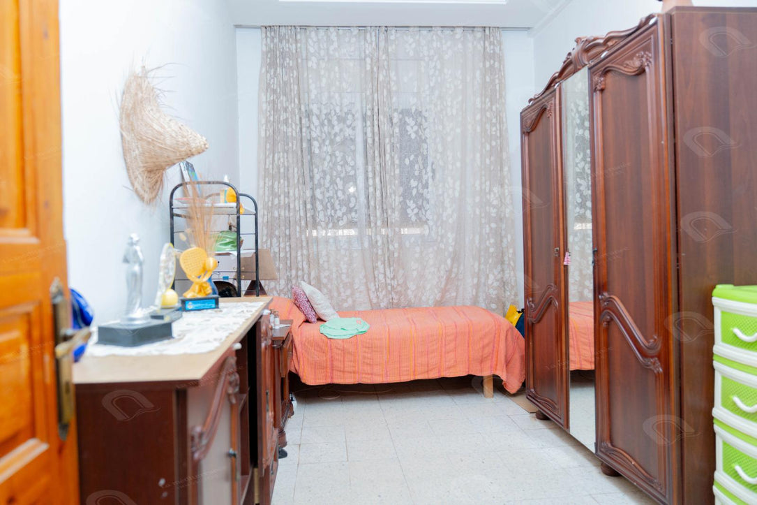 A vendre une villa de style triplex à denden