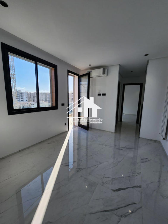 A vendre S1 avec terrasse à la nouvelle soukra