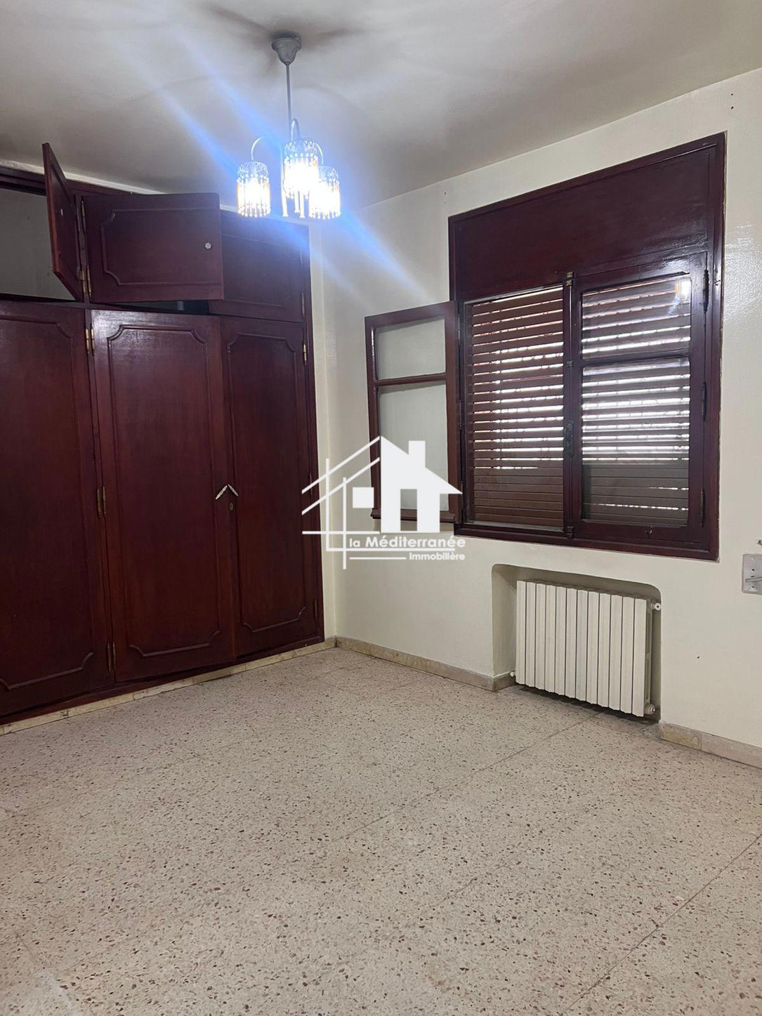 A louer étage de villa 2S+4 AU BARDO