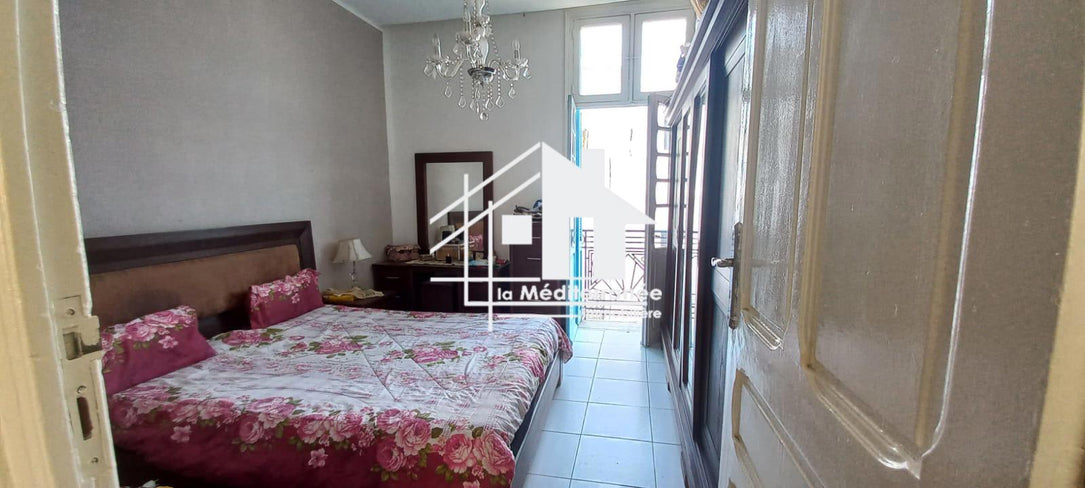 A vendre appartement S+3 au centre ville, tunis