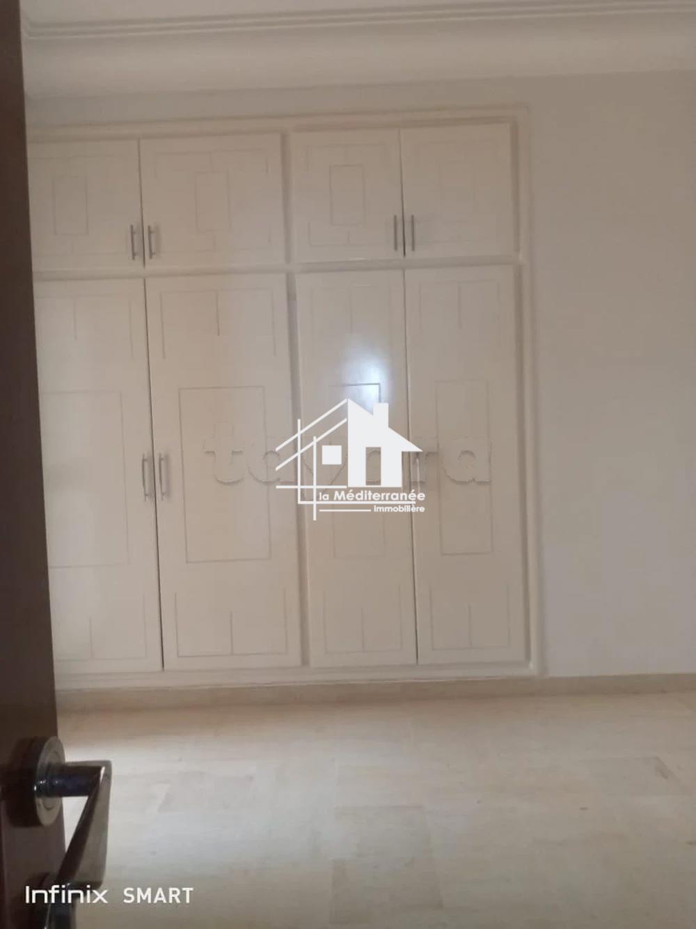 A louer Appartement S+2 hst au bardo cité skik