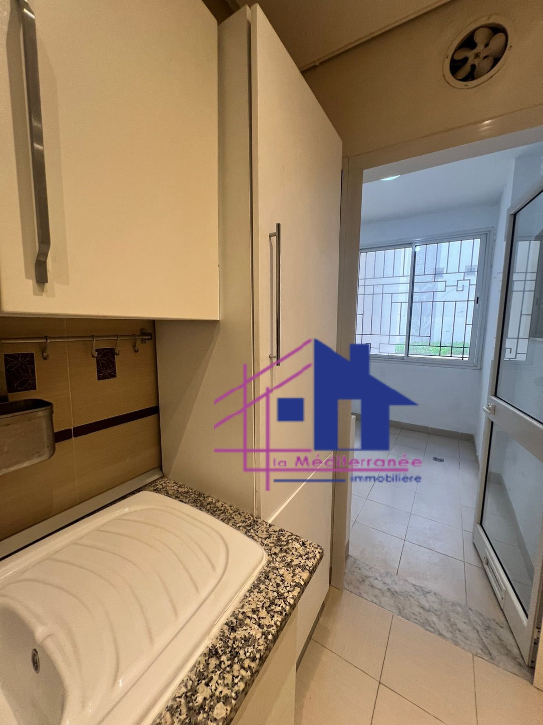 A louer appartement S+2 à la Soukra