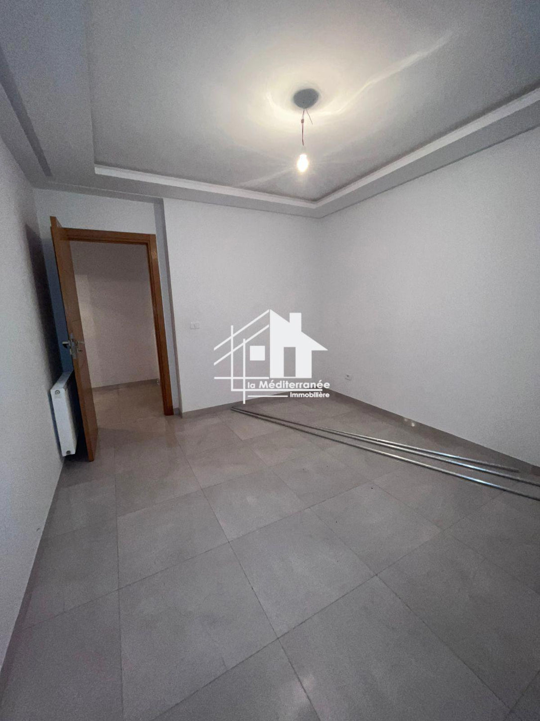 A vendre  un appartement s+2 a cite  wahat