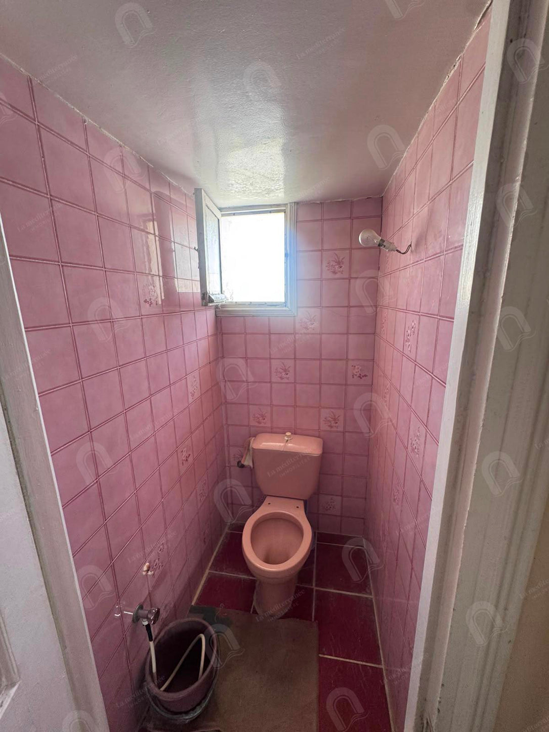 A vendre une villa d'angle sur deux niveau
