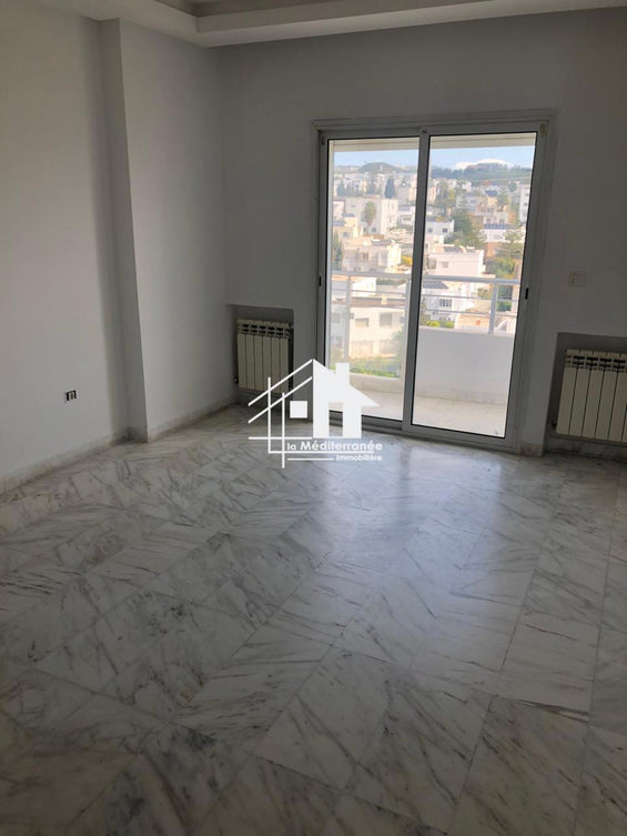 A louer un appartement s+1à cite el Fawez