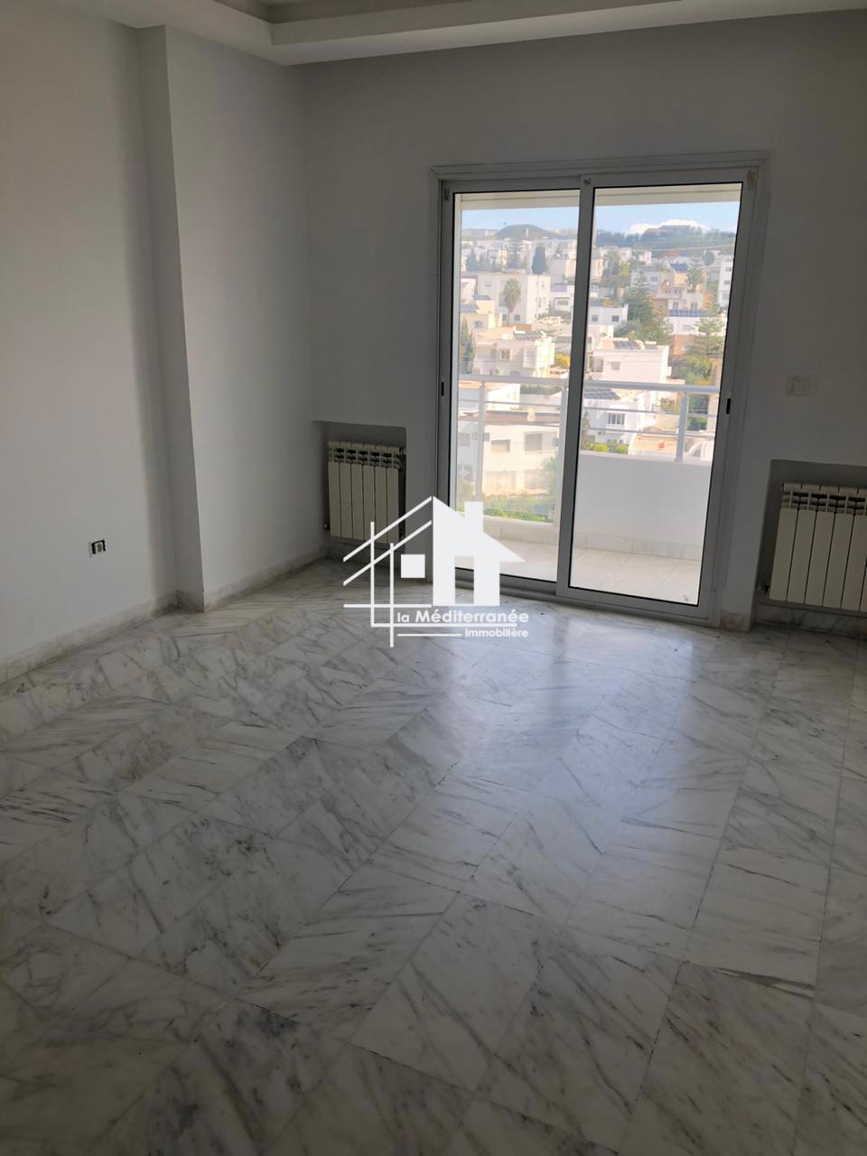 A louer un appartement s+1à cite el Fawez