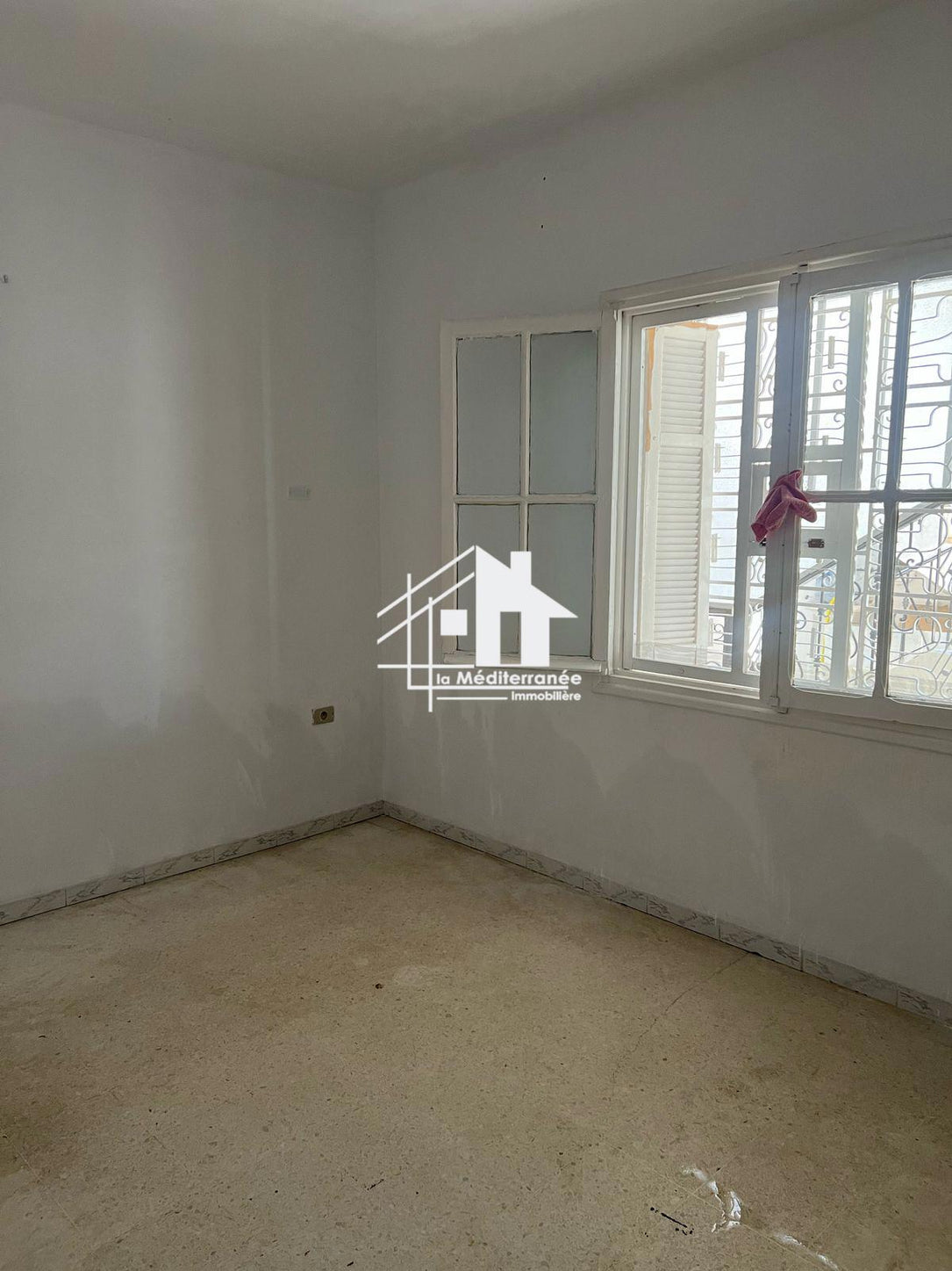 A louer étage de villa S+3 à Khaznadar