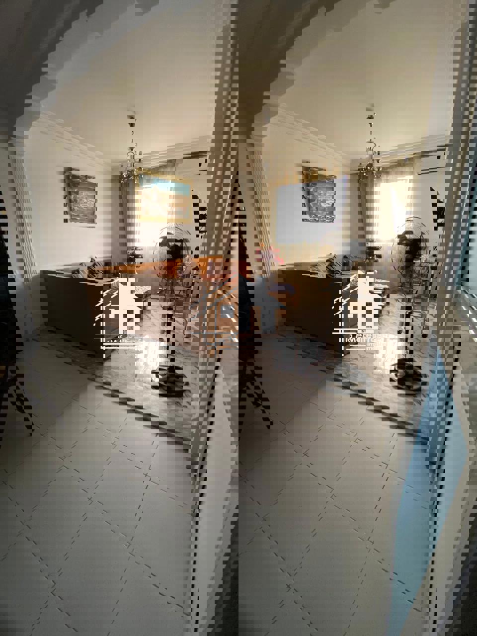 A louer étage de villa S+3 meublé à 20 mars