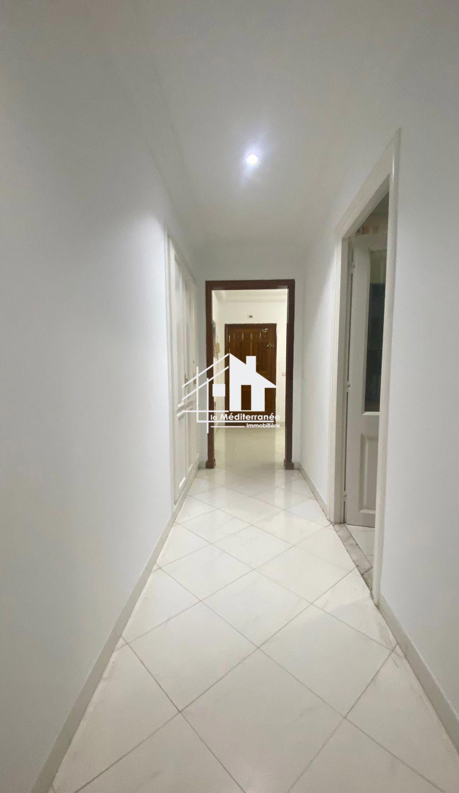 A louer un appartement s+2 à Ennaser 2