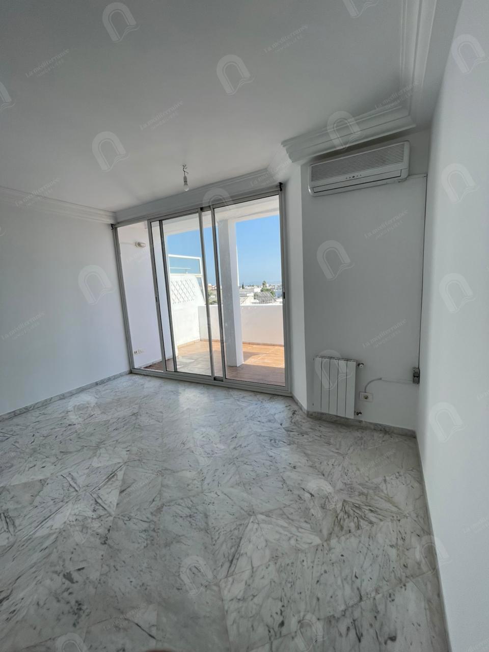 A vendre un appartement S+3 hst au bardo