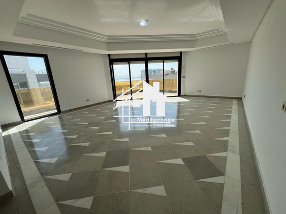 A louer un duplex S+3 avec une terrasse au LAC 2