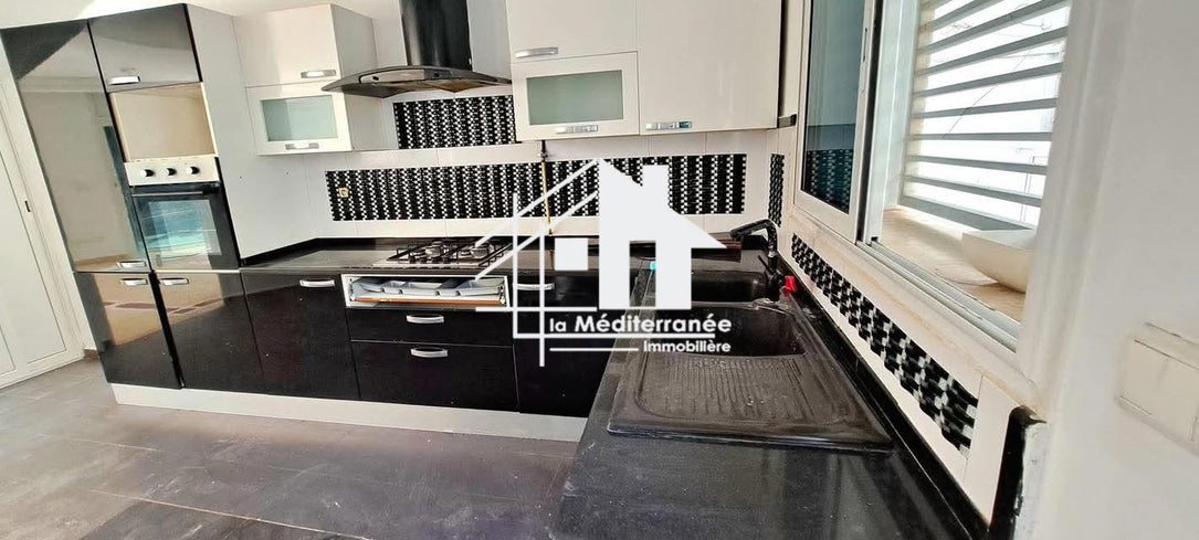 Une villa S+4 à Ain Zaghouan Nord