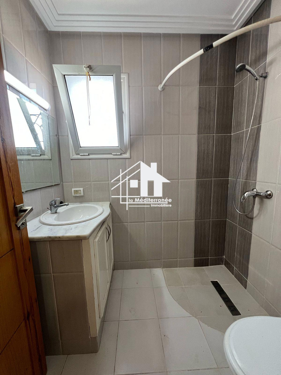 a louer appartement s2 a rue tunis au Bardo