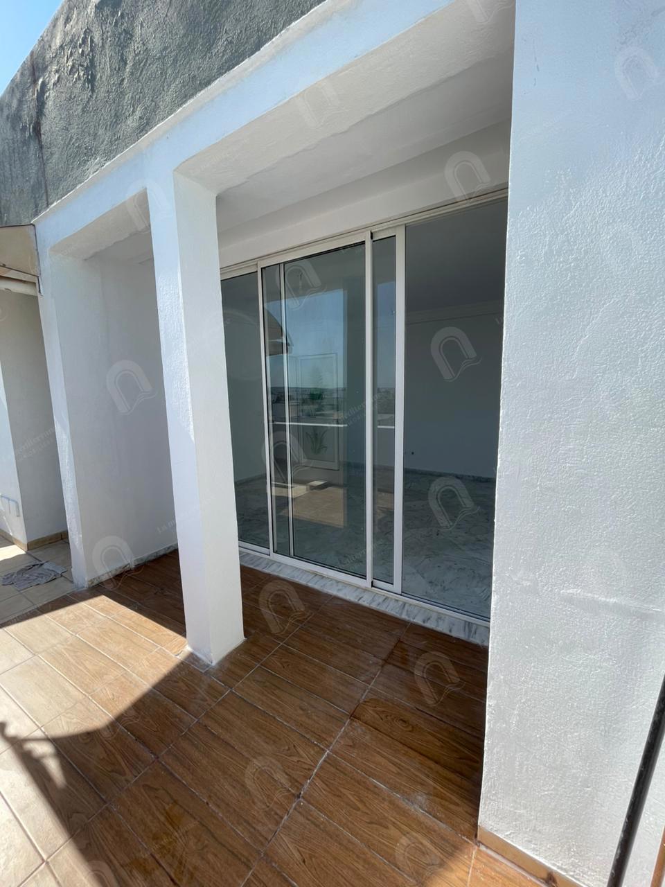 A vendre un appartement S+3 hst au bardo