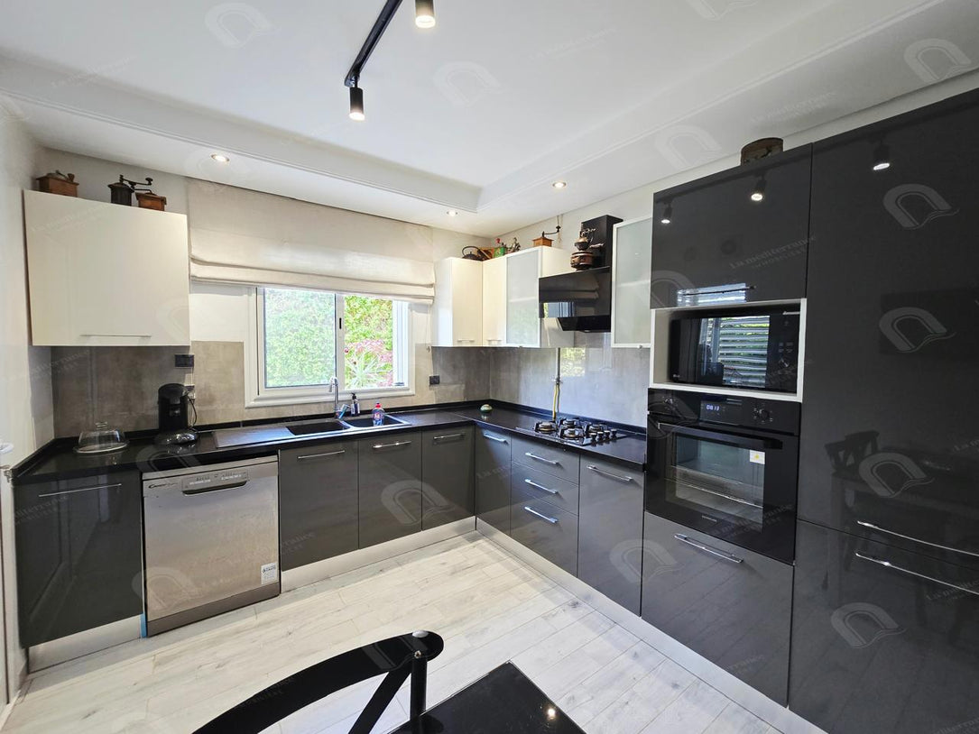 À vendre – Appartement S+3 avec jardin