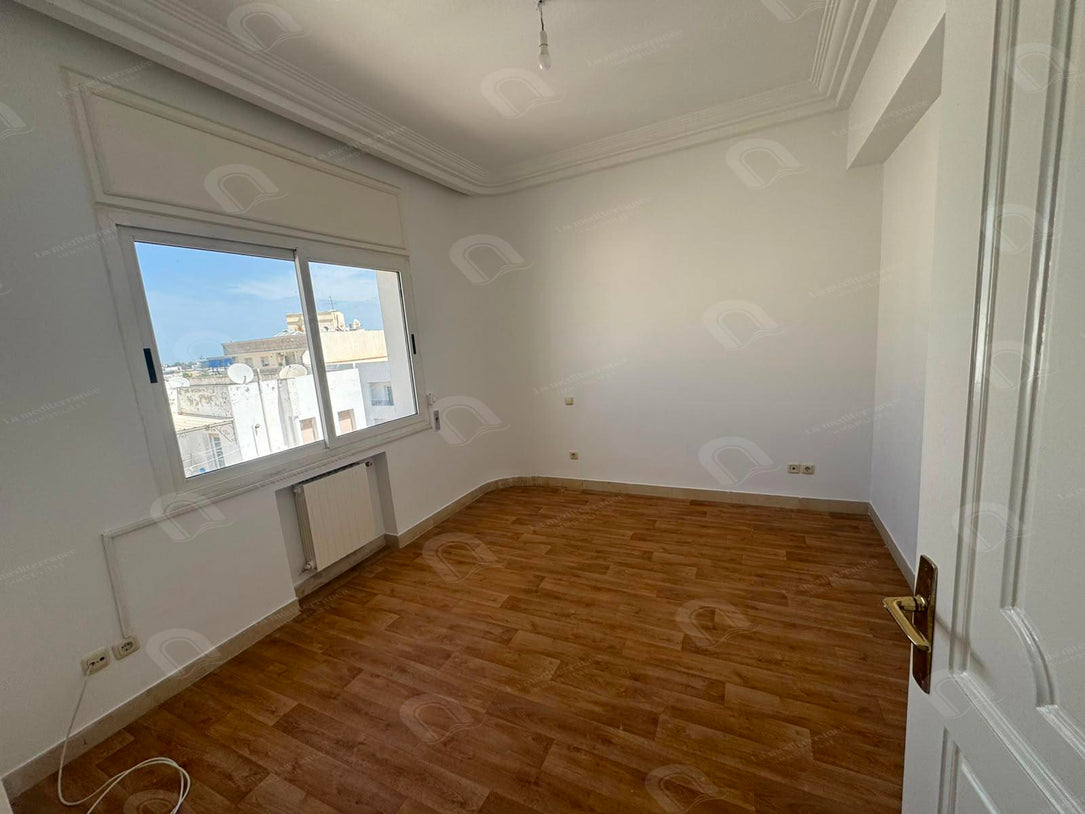 A louer un spacieux appartement s+3 au lac 1