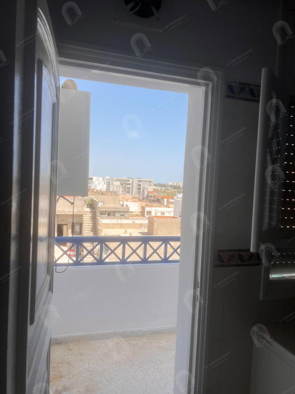 Appartement S+3 à Ain zaghouen
