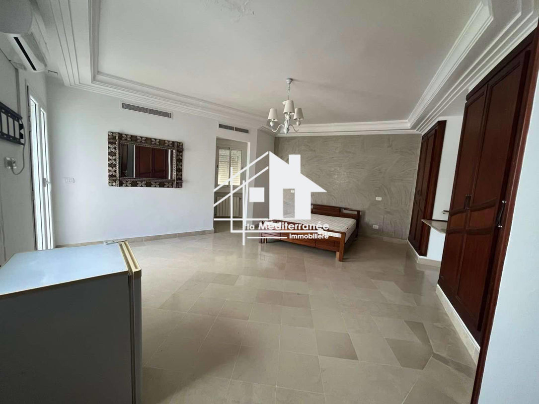 A louer une villa S+4 à Gammarth supérieur