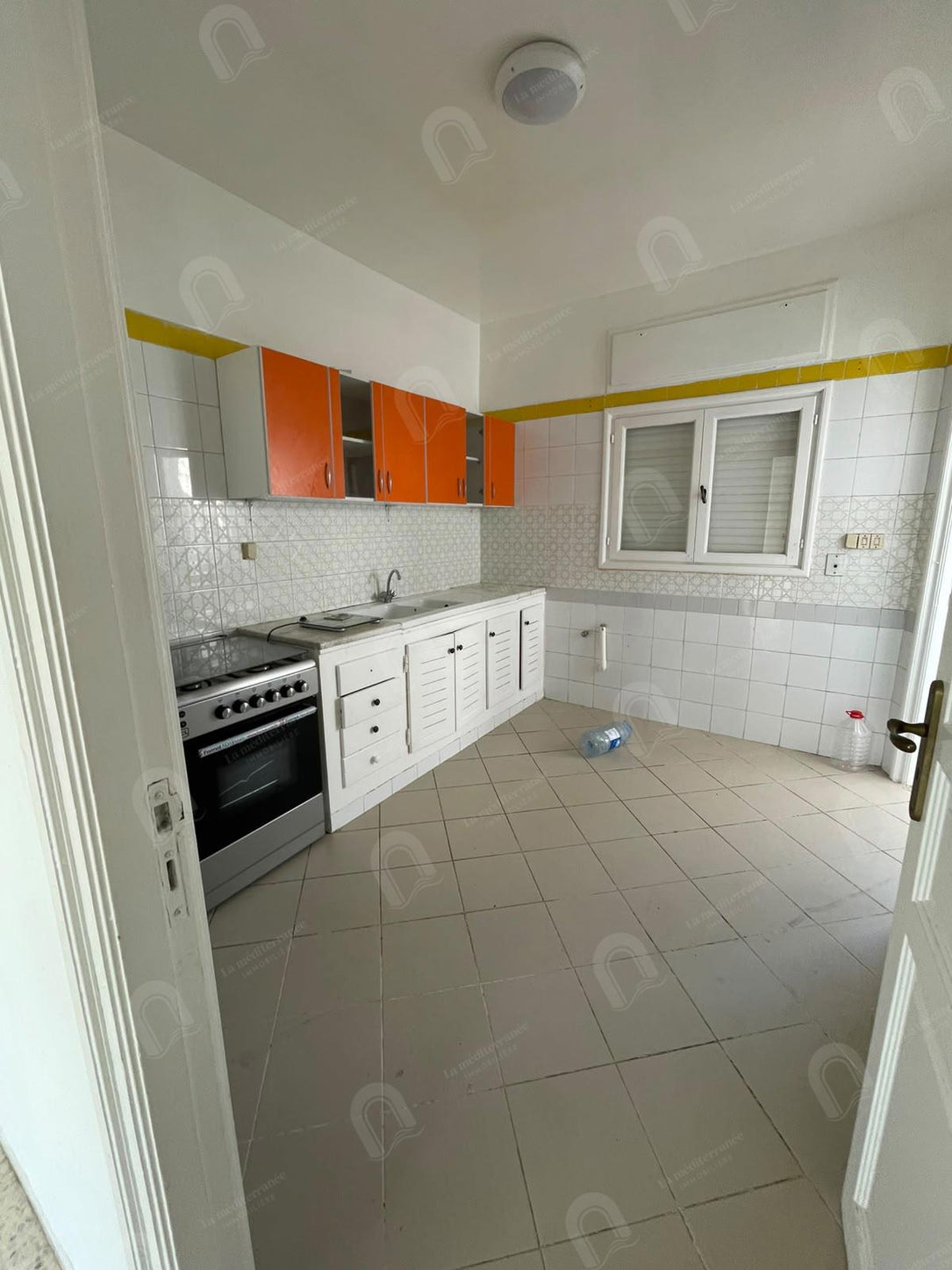 À louer  Appartement S+3 à Cité Ennasr 2
