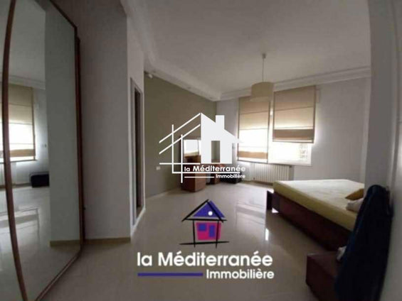 A louer Etage de villa s+4 Hamem Chatt