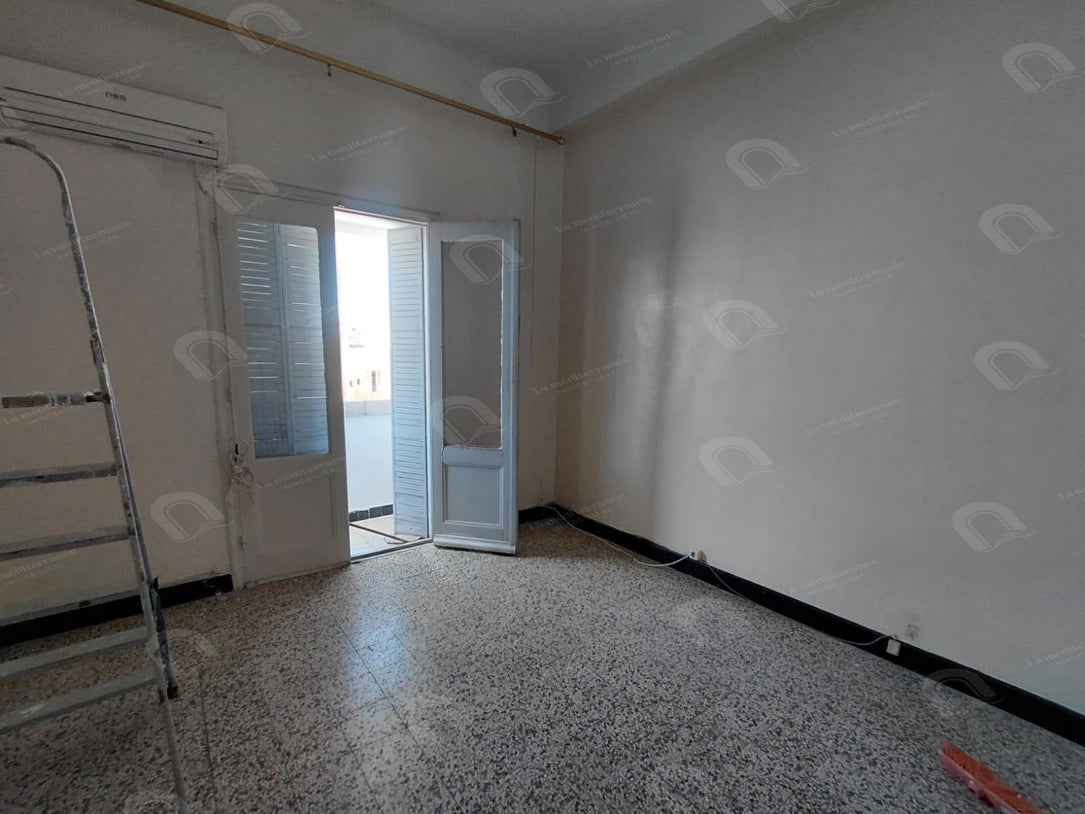 A louer appartement s2 au centre ville Tunis