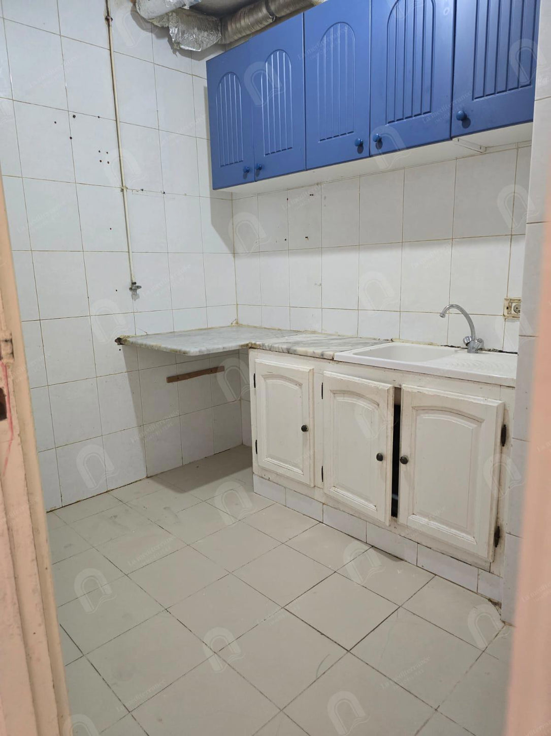 A louer un appartement S+2 situé au 1er étage