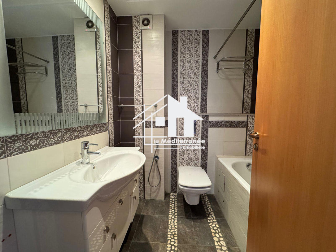 Appartement  S+2 Usage bureautique au Lac 2