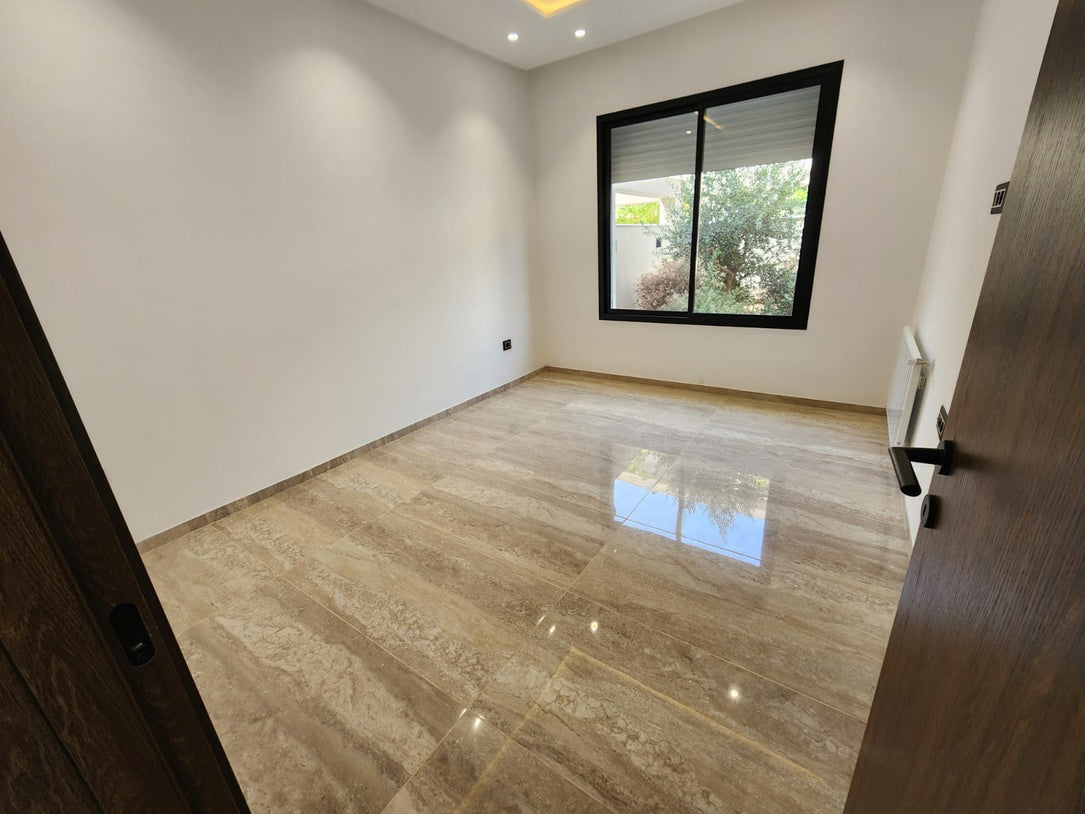Villas d'exception avec piscine de trois niveaux en compound privé