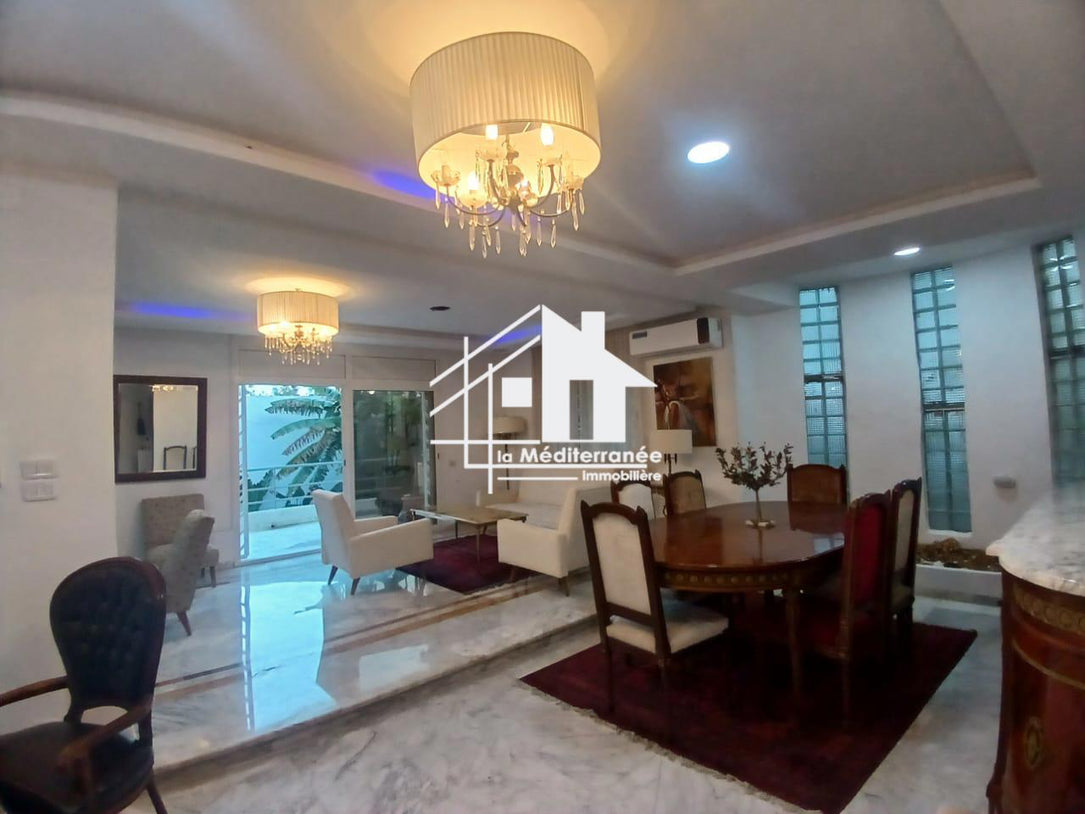 A louer un duplex s+4 meublé à la Marsa