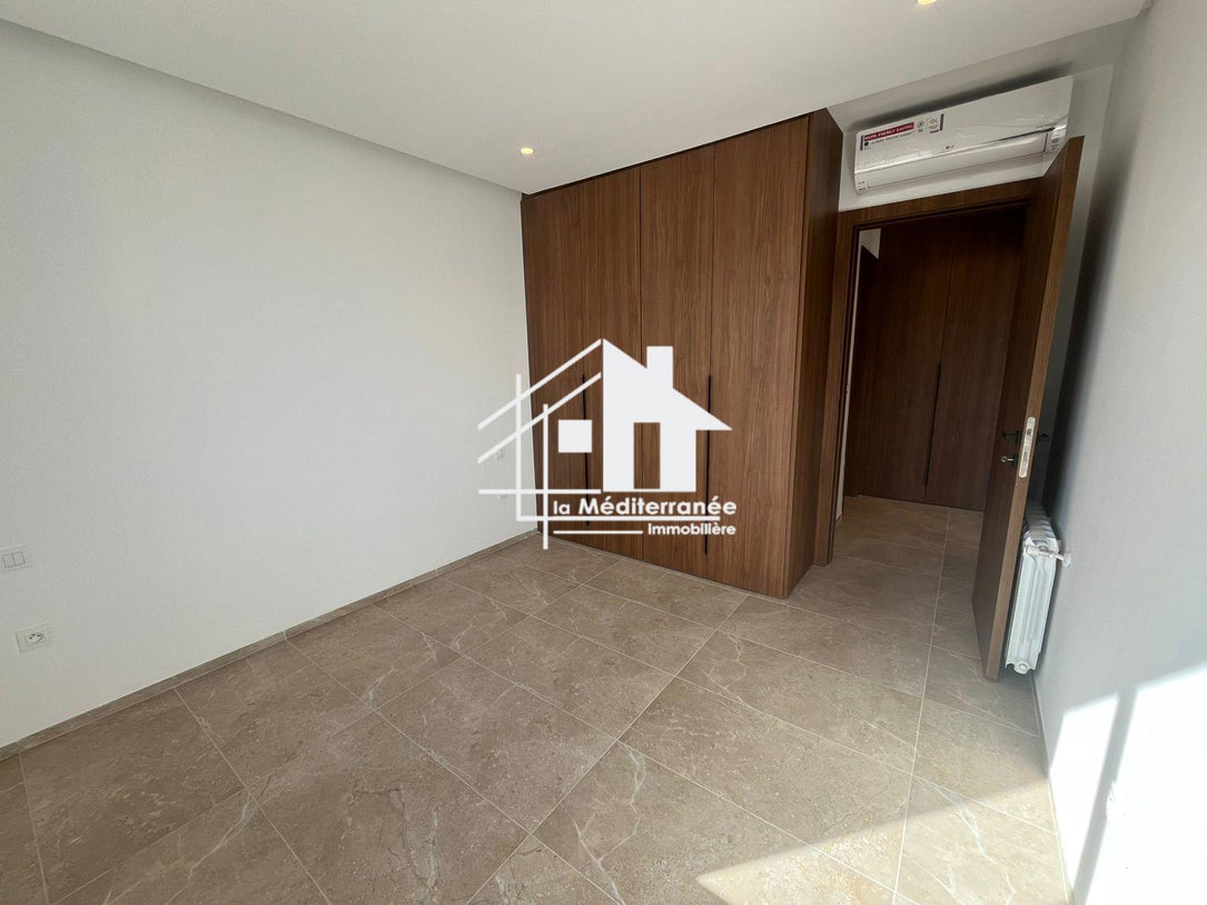 A vendre s1 neuf à Ain Zaghouan Nord