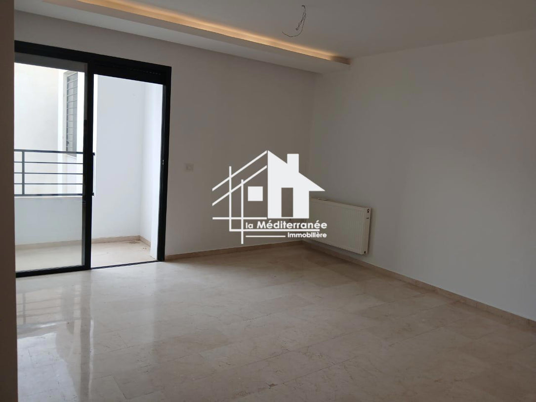 A vendre  s+3 à la nouvelle soukra