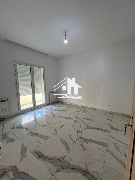 location des étages de villas s3 jamais habitée au Bardo