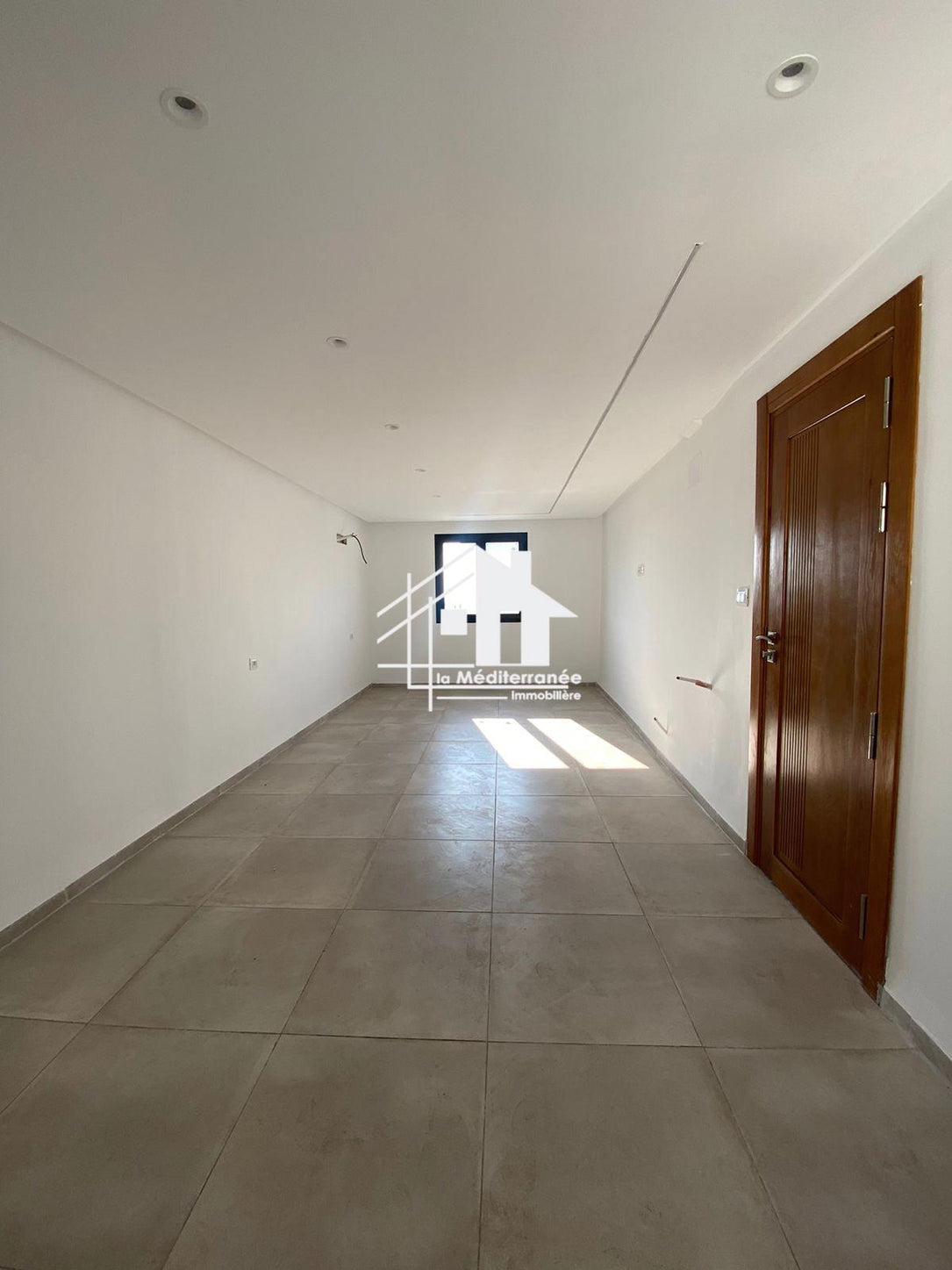 À louer étage de villa s3 jamais habité au bardo