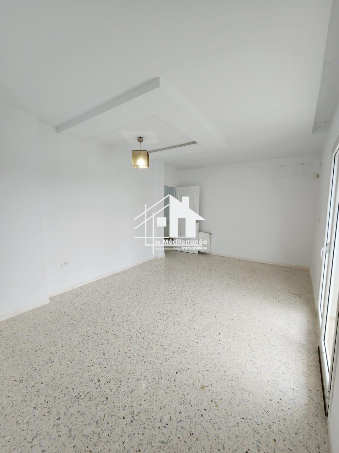 A louer villa S4 à la soukra