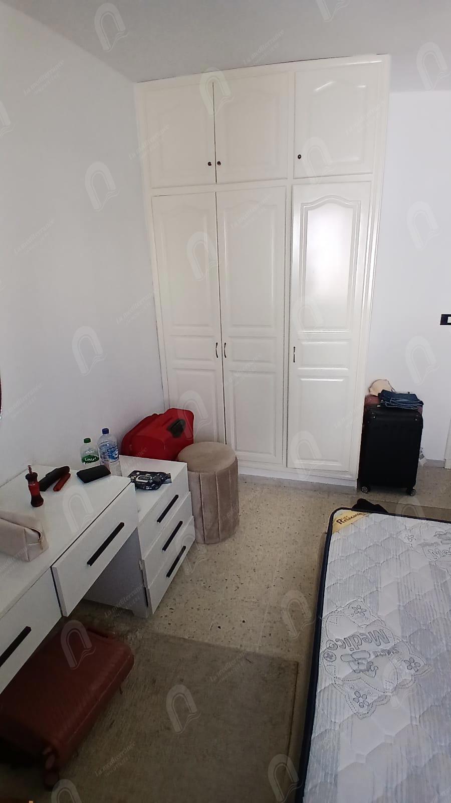 A loue rvilla S+4 de style duplex, indépendante au bardo