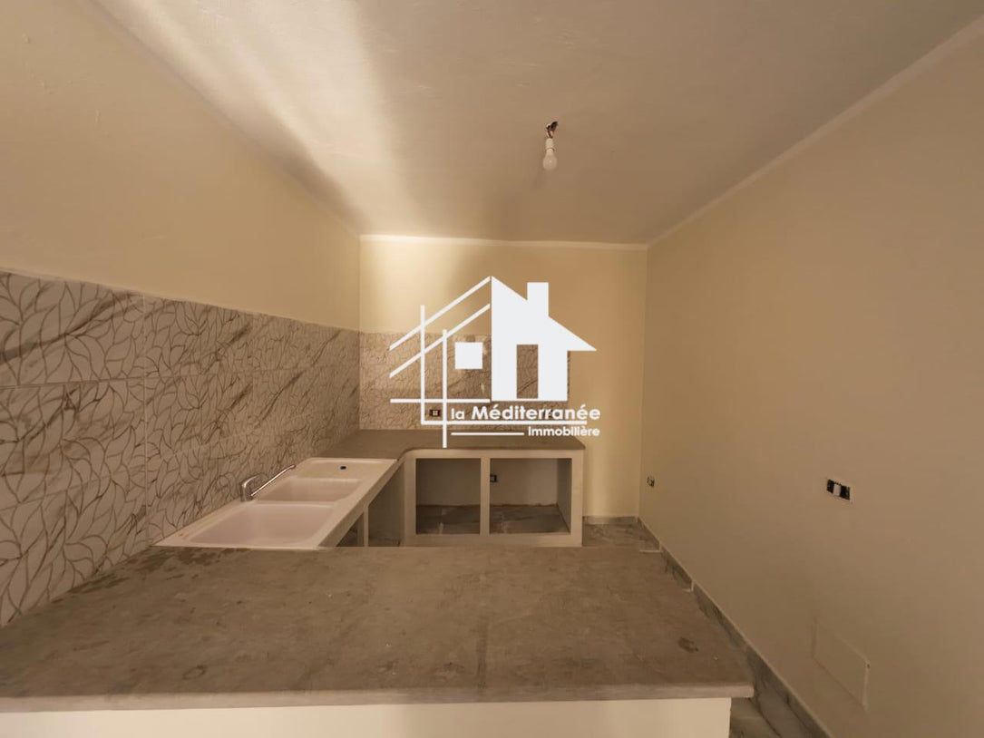 A louer étage de villa S+2 à manouba