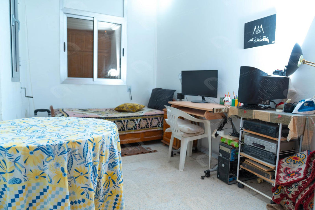 A vendre une villa de style triplex à denden