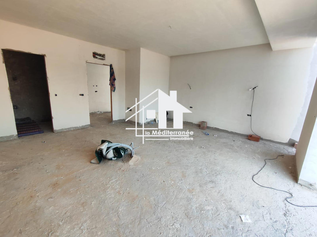 A vendre Villa Jumelée inachevé a la Soukra