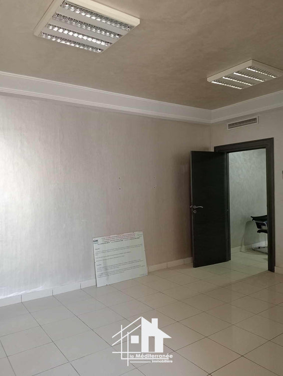 A louer  un bureau s+4 à Ezzahra