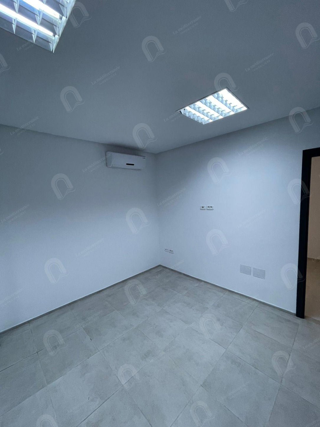 A vendre Bureau H+1 au bardo avenue hbib borguiba